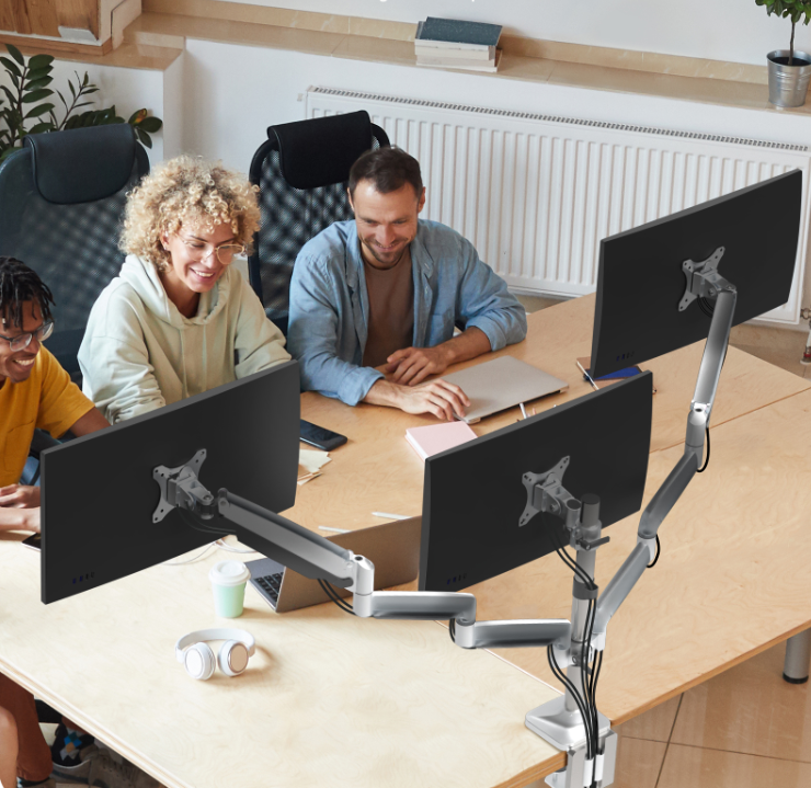 Masa montajlı, 32'' (81 cm) üç monitör için monitör standı IB-MS505-TI